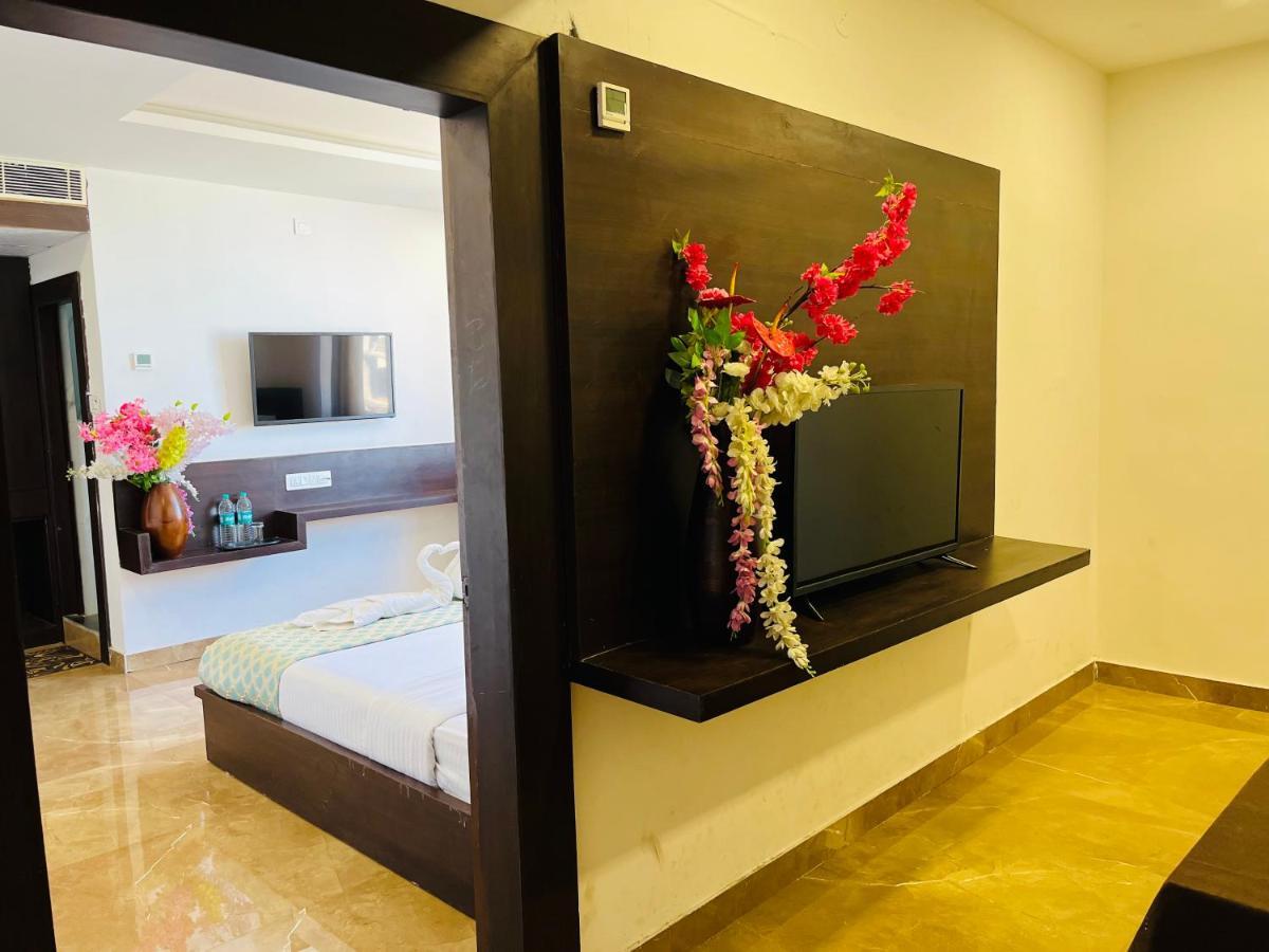 Hotel Elite By Signature Group Hyderabad Exterior photo