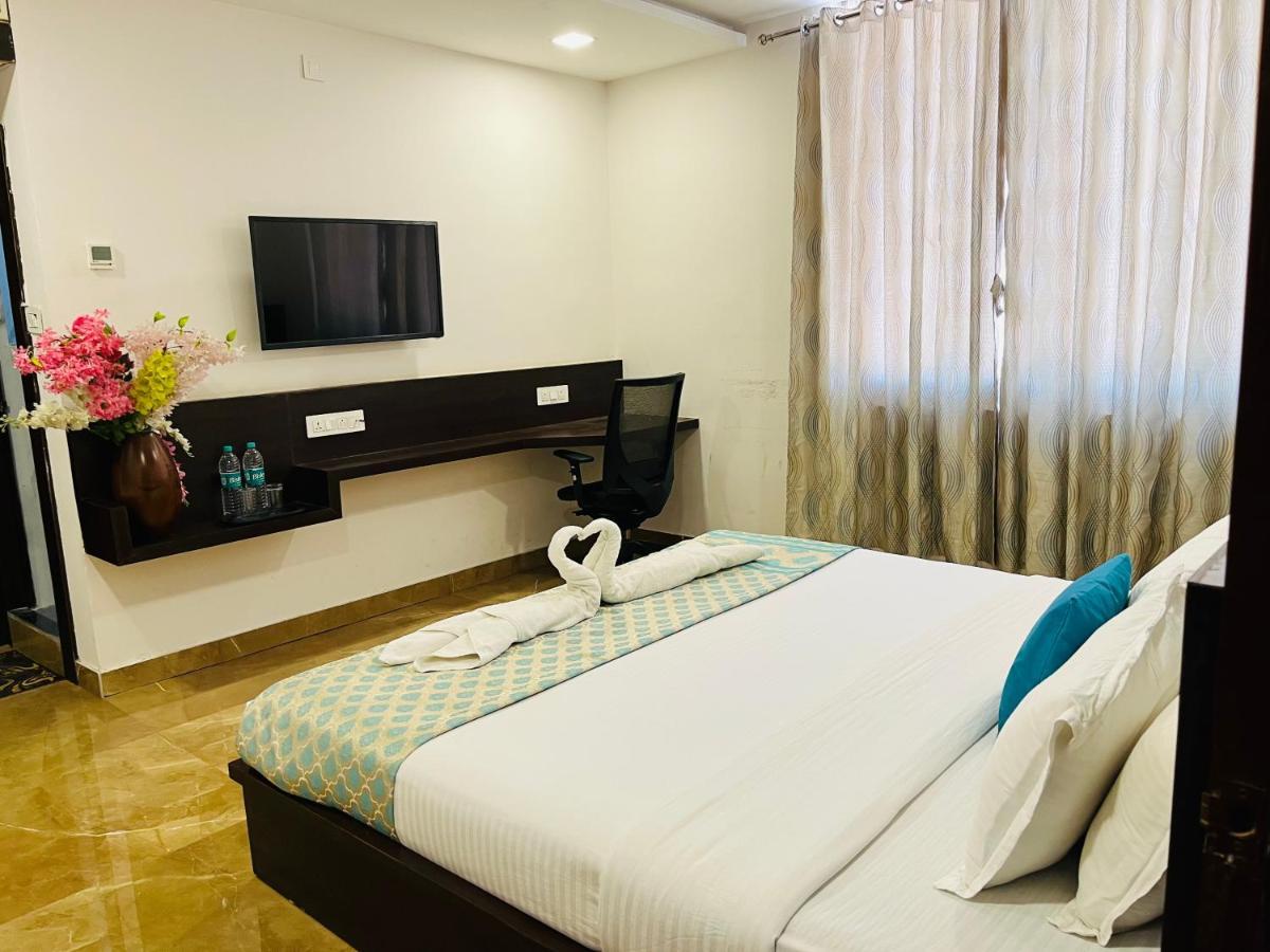 Hotel Elite By Signature Group Hyderabad Exterior photo